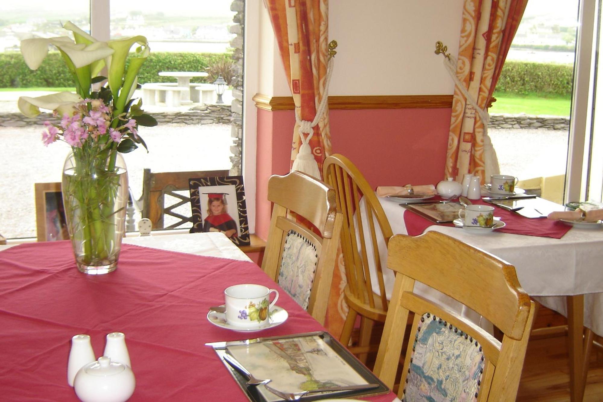 Bed and Breakfast Carraig Liath House à Clynacartan Extérieur photo