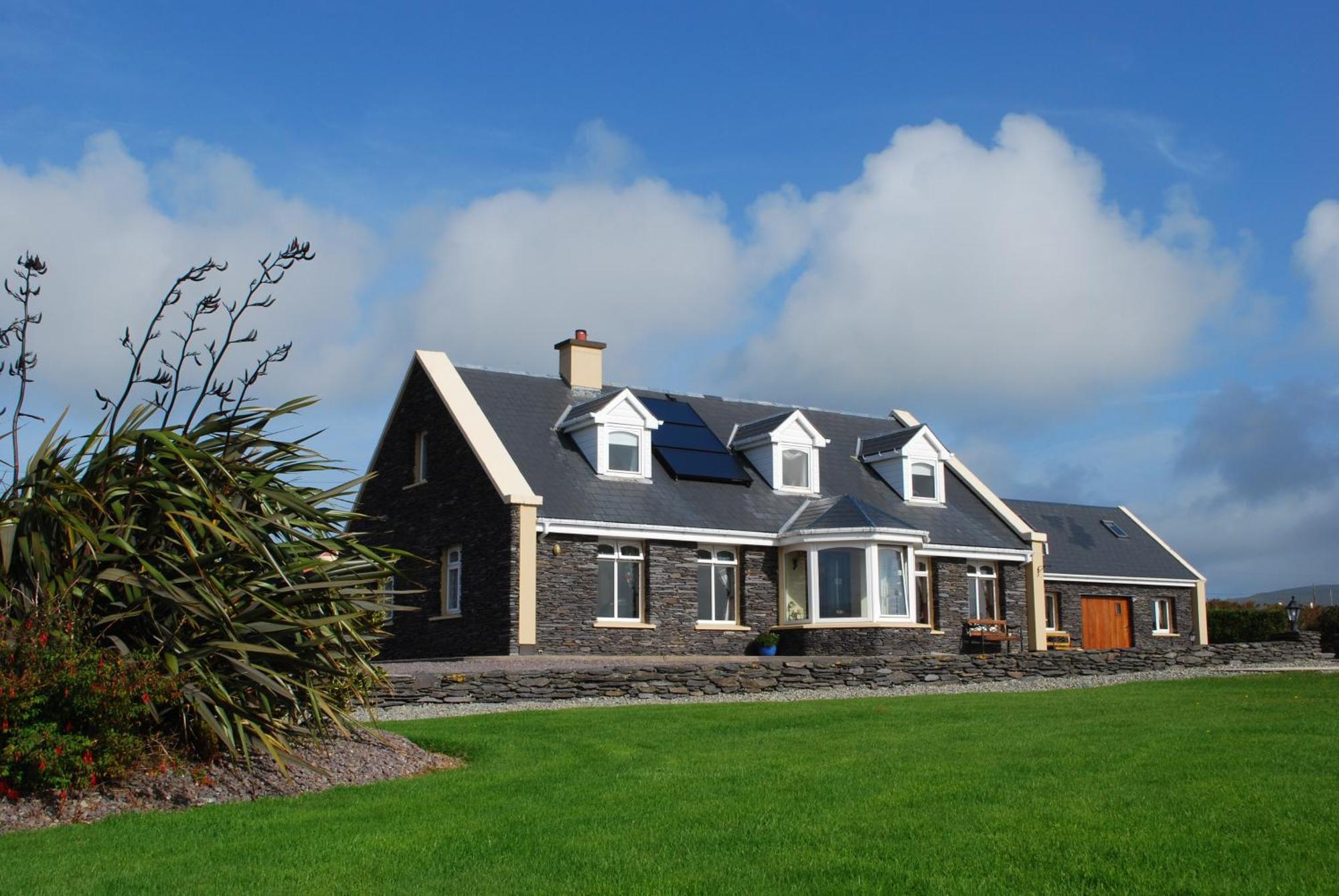 Bed and Breakfast Carraig Liath House à Clynacartan Extérieur photo