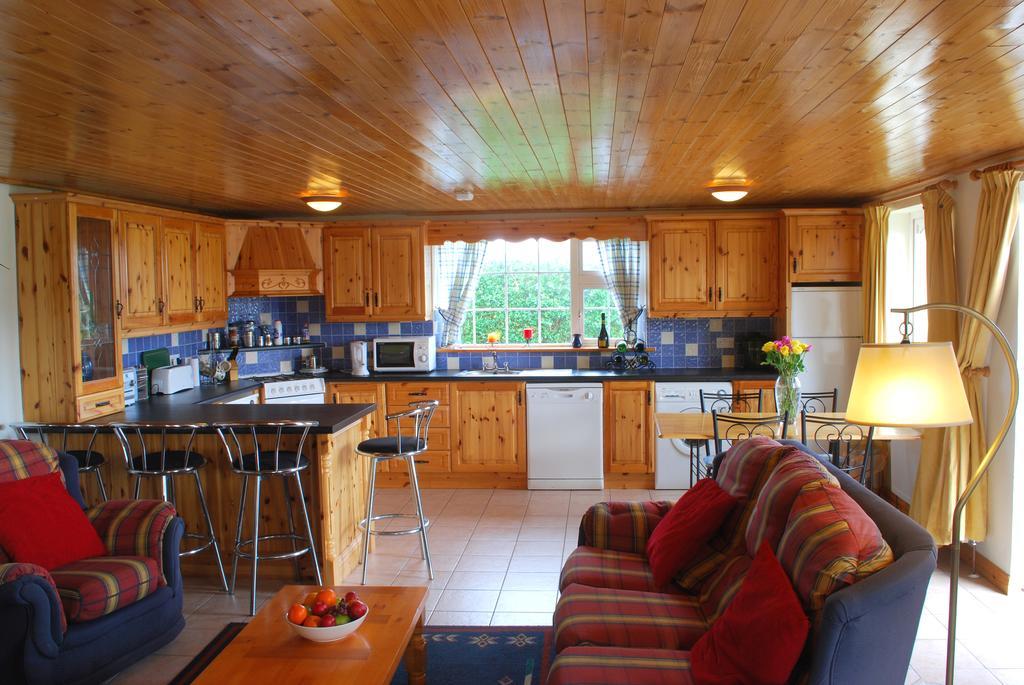 Bed and Breakfast Carraig Liath House à Clynacartan Extérieur photo